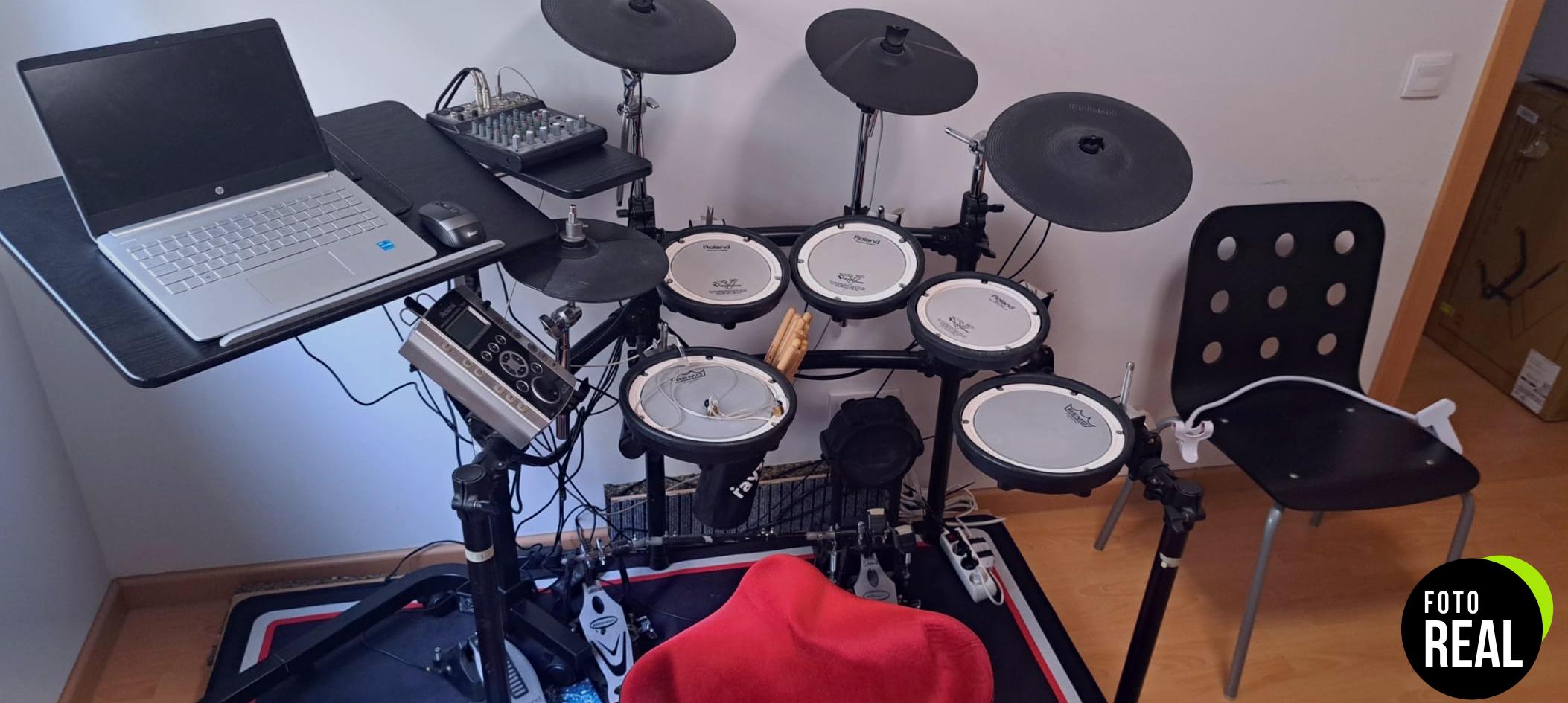 kmina-mesa-auxiliar-ruedas-ajustable-foto-1