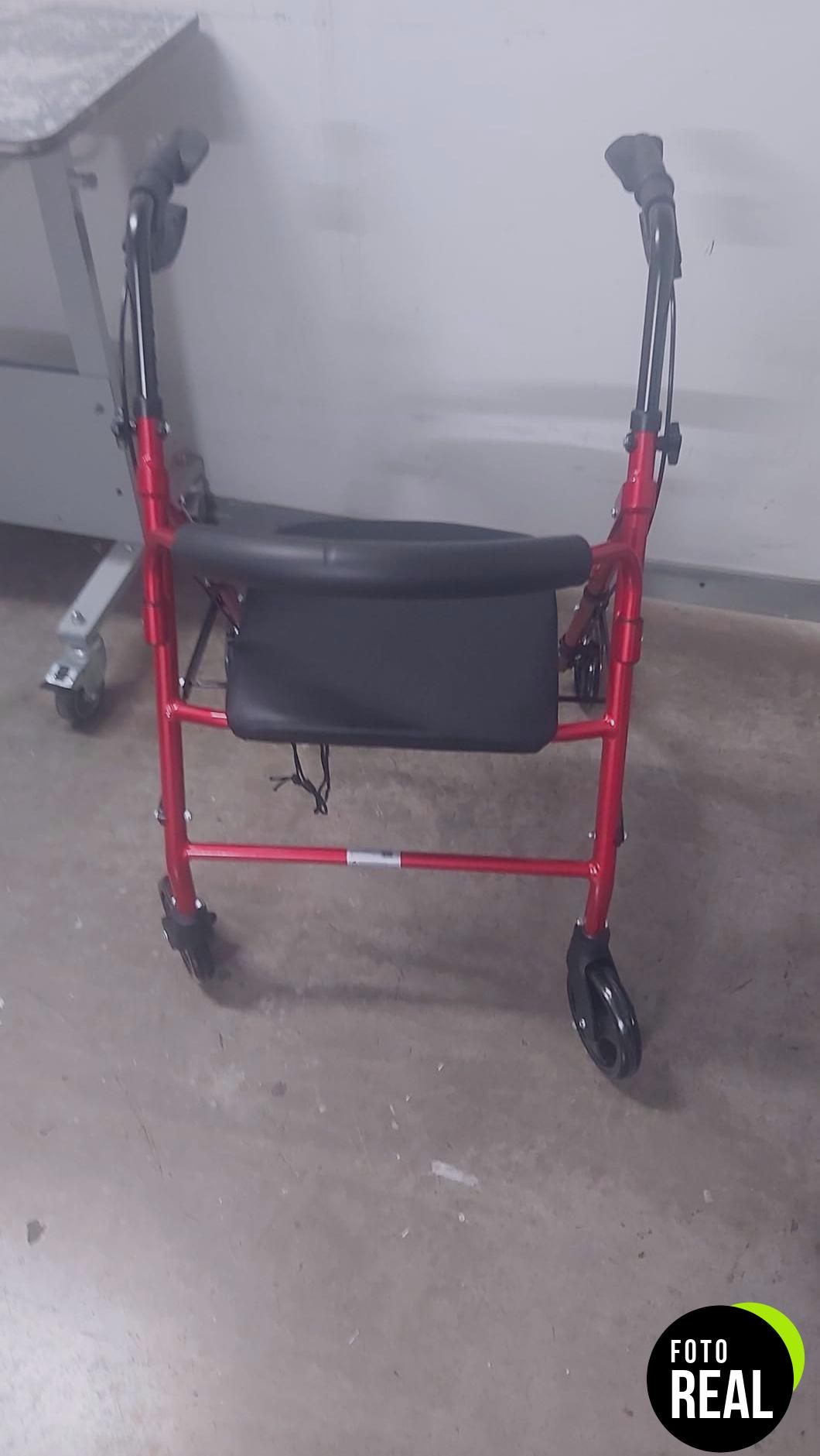 ortoprime-andador-4-ruedas-plegable-foto-1